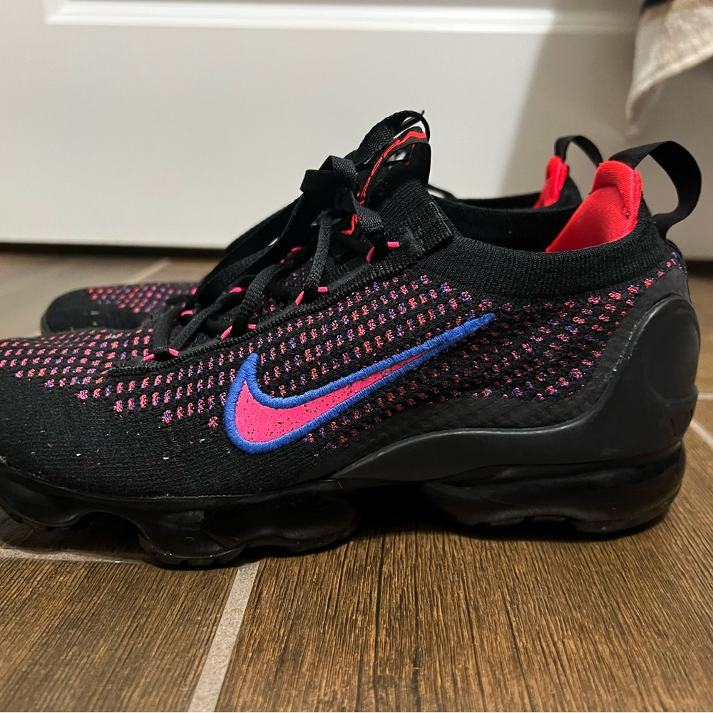 Nike Black and Pink Knit Sneakers with Blue Swoosh